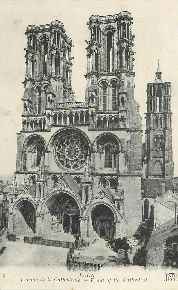 Laon — Fachada da Catedral — JND Phot. - Frente