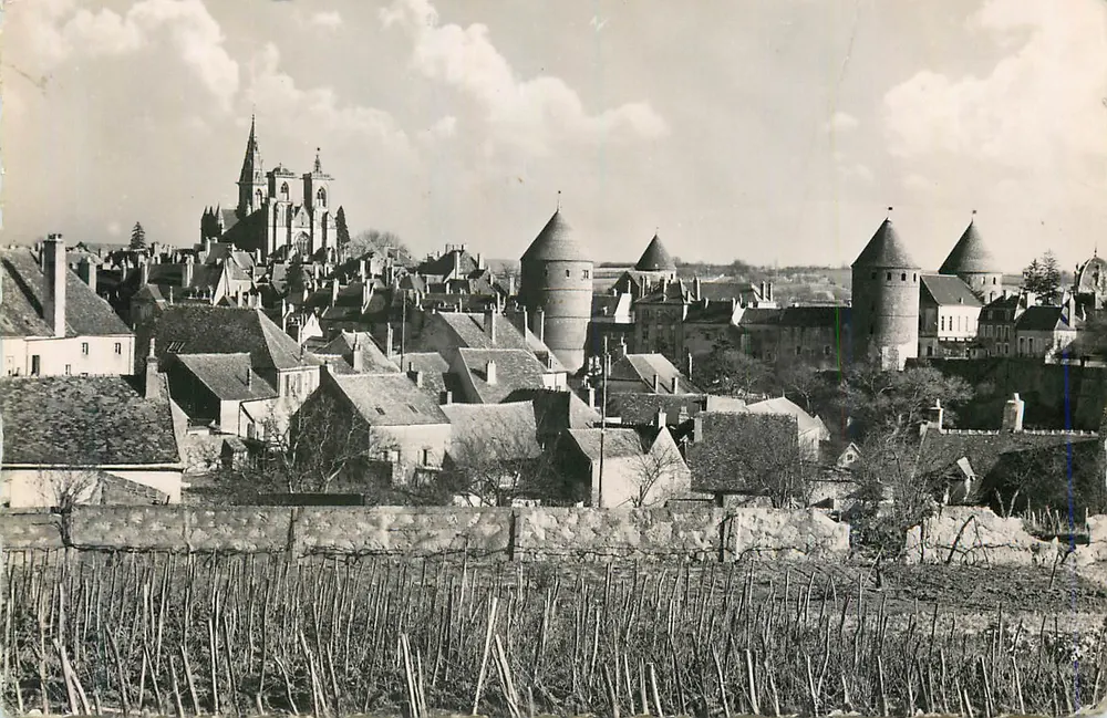 Semur-en-Auxois — Der Bergfried und die Kirche — Éditions de Bourgogne de Pouilly-en-Auxois - Vorderseite