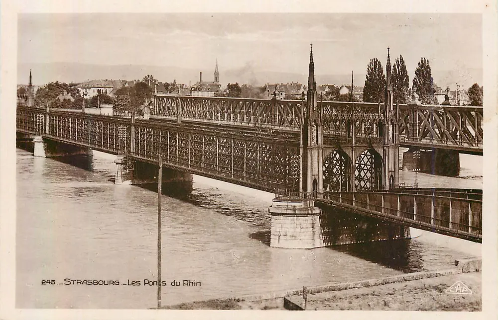 Estrasburgo — Os Pontes do Rio Reno — C.A.P. Estrasburgo n°246 - Frente