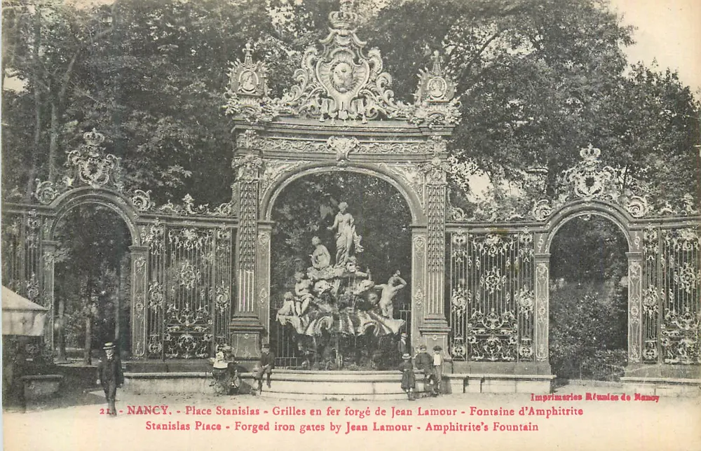 Nancy - Place Stanislas - Eisenwerk-Gitter von Jean Lamour - Fontäne der Amphitrite - Vorderseite