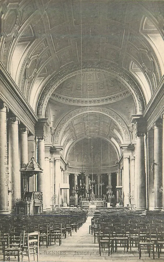 Rennes — Interior da catedral — Coleção E. Marie-Rousseau - Frente