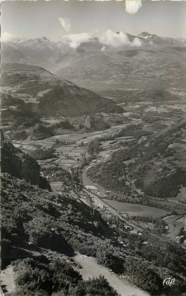 Lourdes — Vue sur la Vallée d'Argelès prise du Pic du Jer — Édition spéciale réservée - Recto