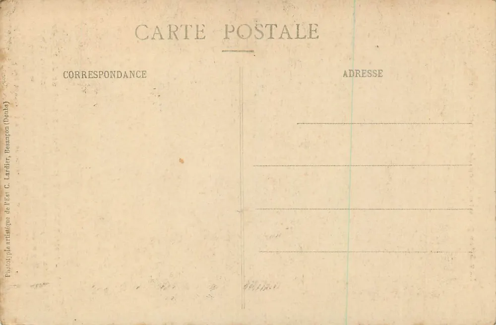 Montbenoît (Doubs) — Intérieur de l'Église — Détail des sculptures des stalles — L'Humiliation d'Aristote — C. L., B. - Verso