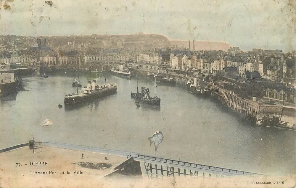Dieppe - Der Hafen und die Stadt — D. Colliard, Dieppe, Nr. 77 - Vorderseite