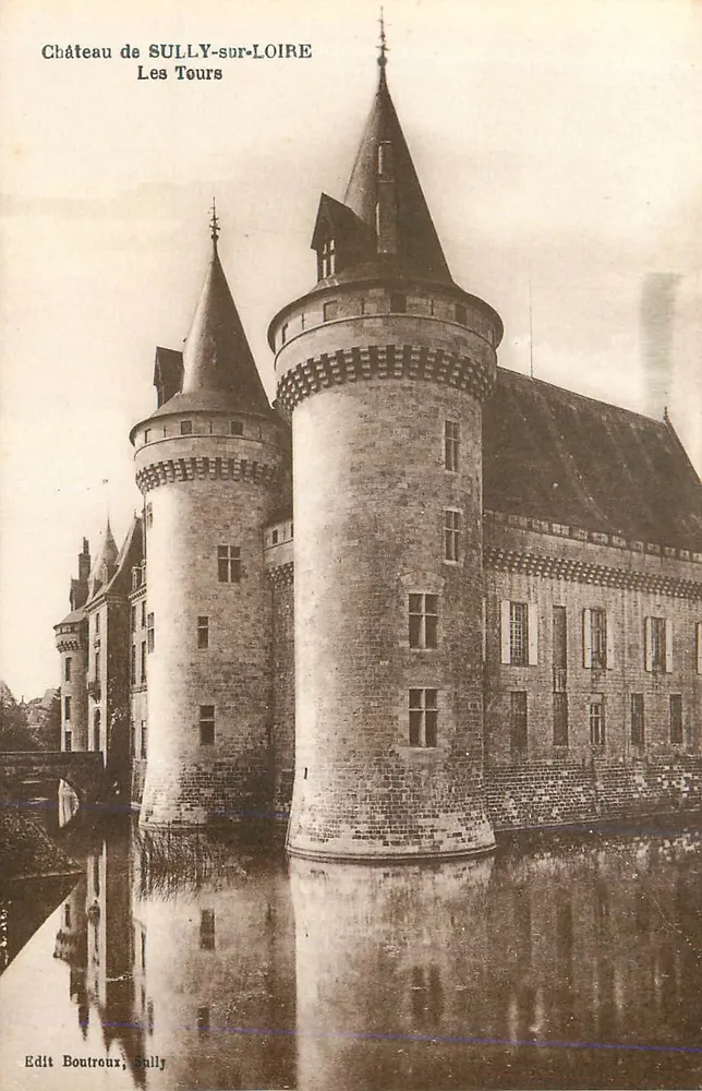 Château de SULLY-sur-Loire — The Towers — Edit Boutroux, Sully - Front
