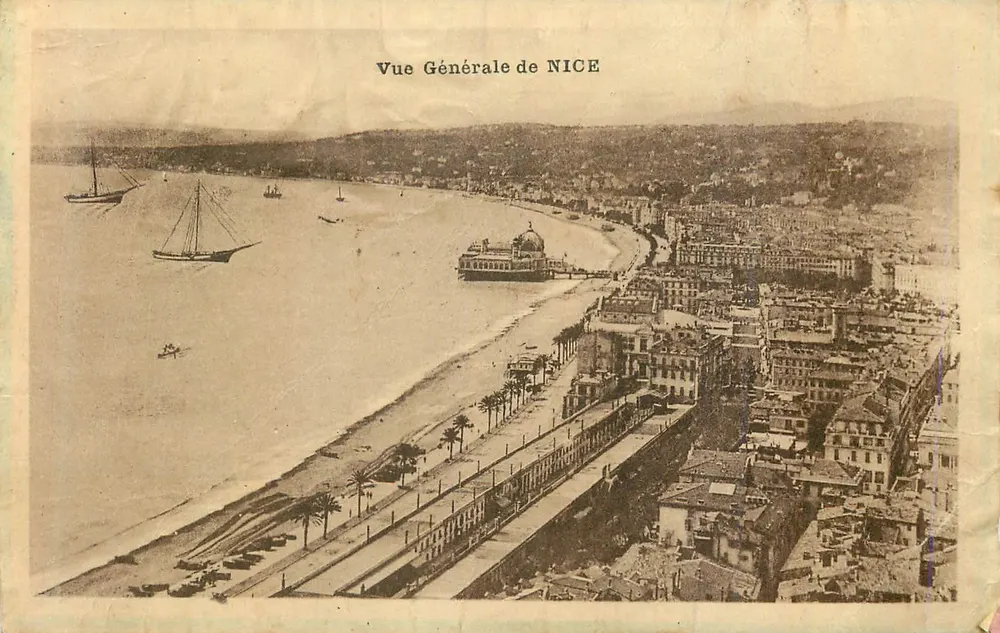 Visão Geral de NICE — visão aérea da promenade dos Anglais e do porto - Frente