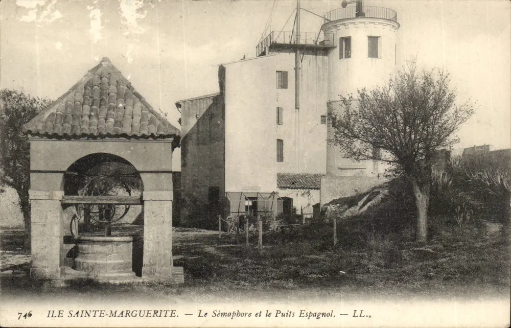 Ilha Sainte-Marguerite — O Sémaphore e o Poço Espanhol — LL. — n° 746 - Frente