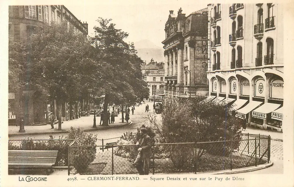 Clermont-Ferrand — Square Desaix et vue sur le Puy de Dôme — La Cigogne, n°4058 - Recto