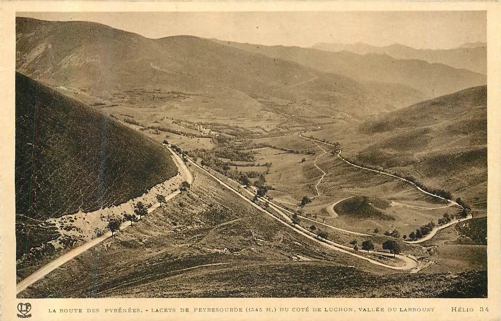 Peyresourde-Kurven (1545 m.) an der Seite von Luchon, Tal des Larboust — Hélios 34 - Vorderseite
