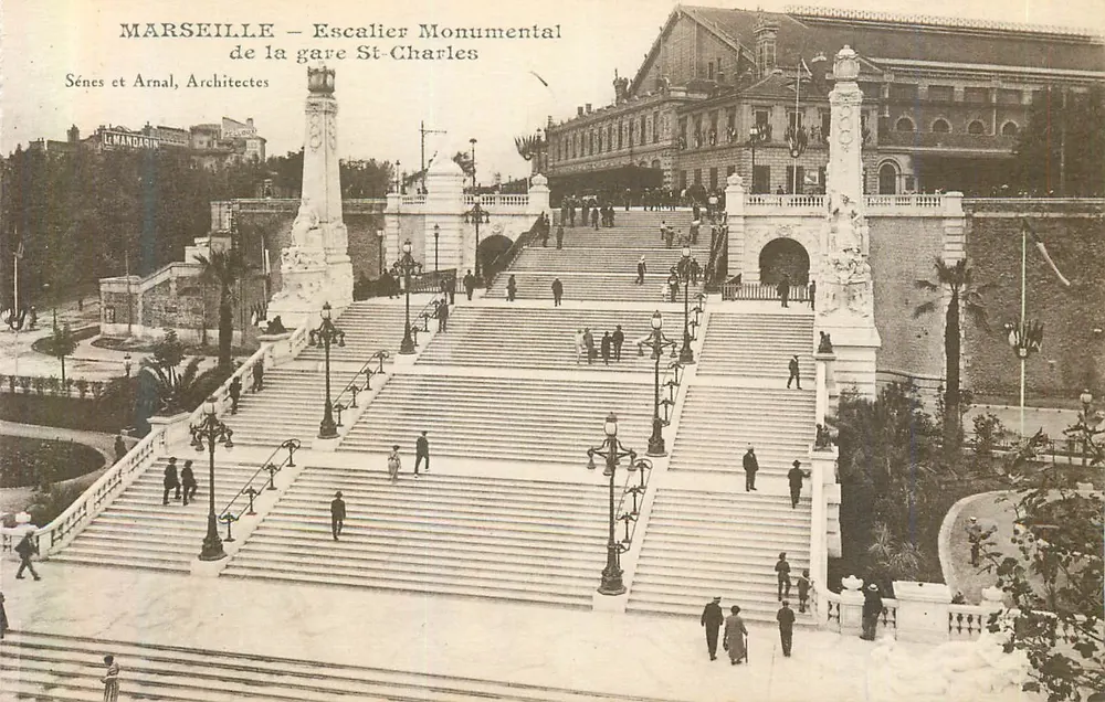 MARSEILLE — Escalier Monumental de la gare St-Charles — Sénes et Arnal, Architectes - Recto