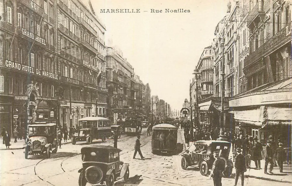 MARSEILLE — Rue Noailles — Grand Hôtel de Marseille - Frente