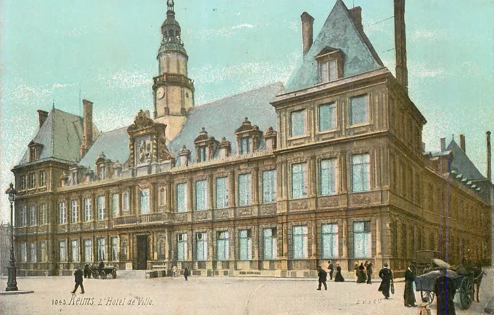Reims. L'Hôtel de Ville — editore LVAC, n° di serie 1045 - Recto