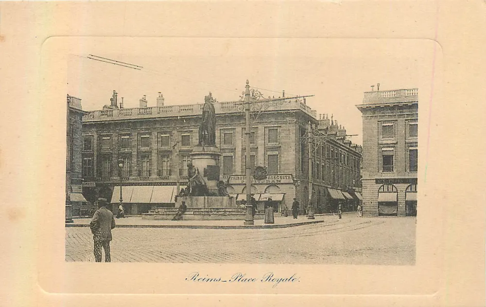 Reims - Place Royale — estátua monumental — Comptoir Industriel - Frente
