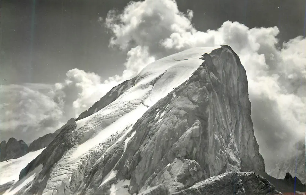 Marmolada m.3340 (encosta N-O) — Club Alpino Italiano — n° 50 127 - Frente