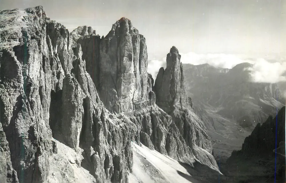 Sass e Bec de Mezdi 2964 (Gruppo Sella) — Editor: Foto Edizioni Ghedina, Cortina — N° de série 39 7 - Frente