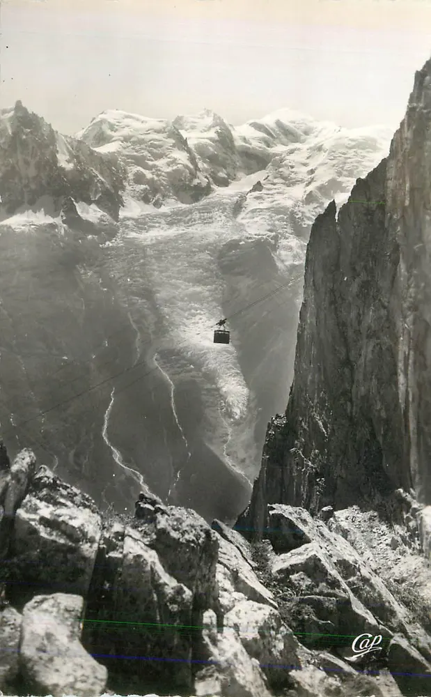 Chamonix - Mont-Blanc — La Tête du Brévent et le Mont-Blanc — Réal-Photo, Paris - Recto