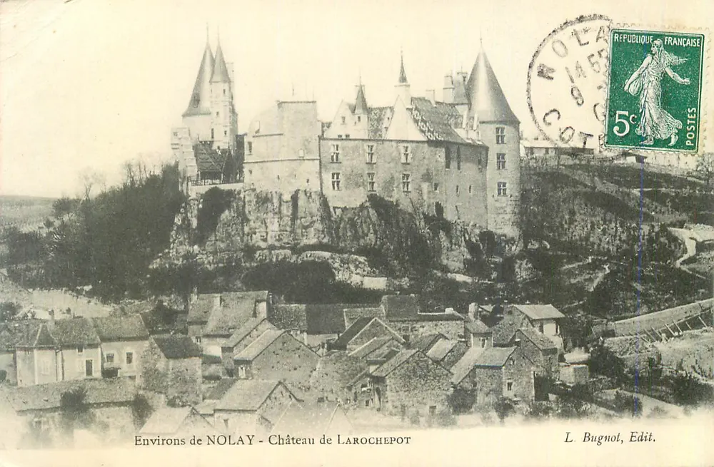 Environs de NOLAY — Château de LAROCHEPOT — L. Bugnot, Edit. - Voorkant