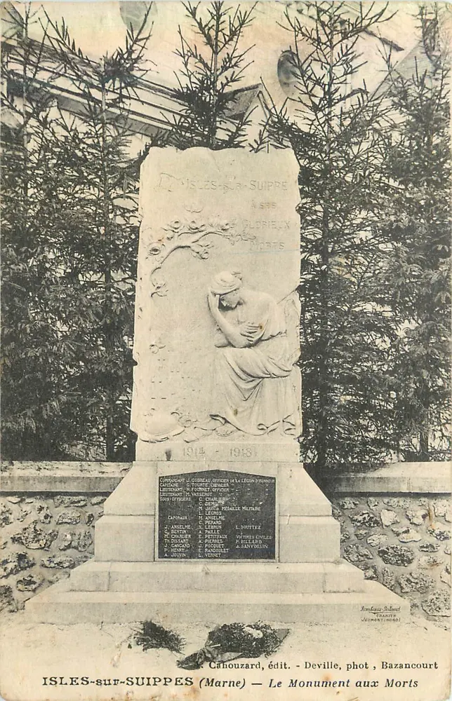 ISLES-sur-SUIPPES — Gedenkstein für die Toten — Deville, phot. Bazancourt - Vorderseite