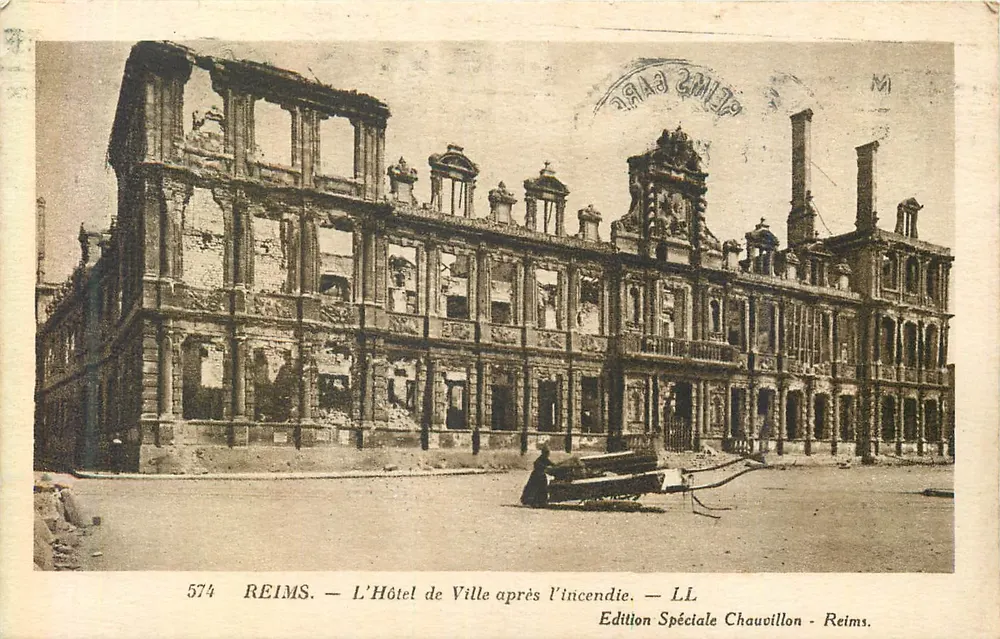Reims — L'Hôtel de Ville après l'incendie — Édition Spéciale Chauvillon - Reims - Recto