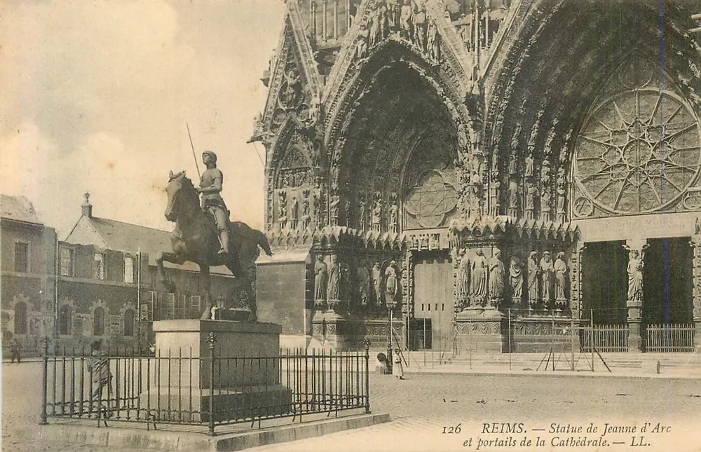 Reims — Statue der Jeanne d'Arc und Portale der Kathedrale — LL. n° 126 - Vorderseite