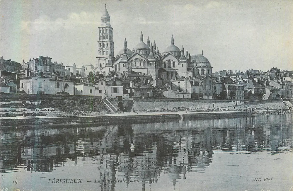 Périgueux — A catedral Saint-Front — ND Phot - Frente