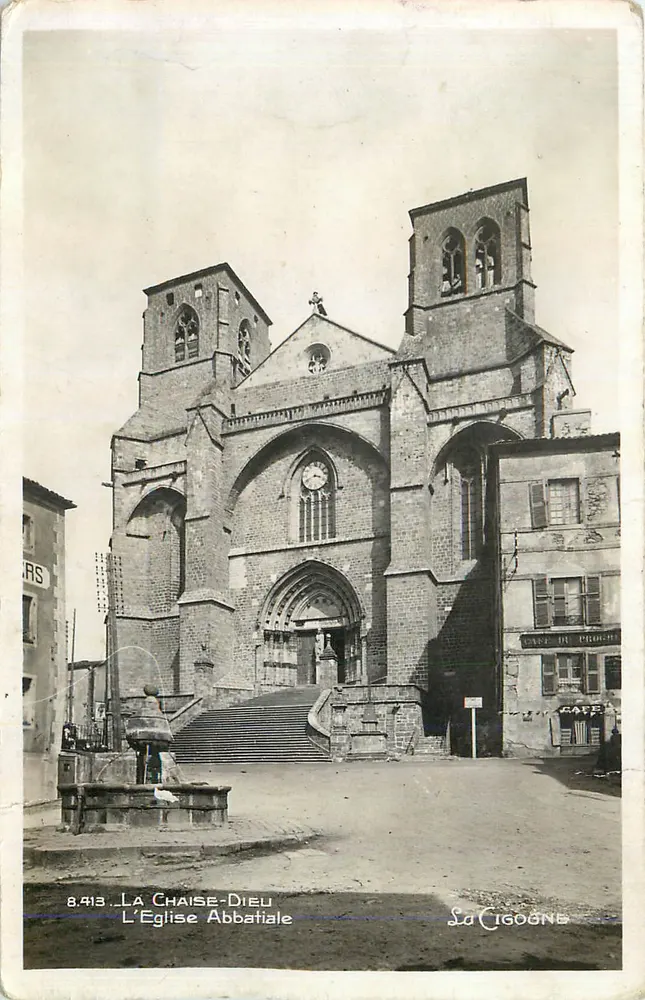 La Chaise-Dieu — A Igreja Abbatial — A Cigogne - Frente