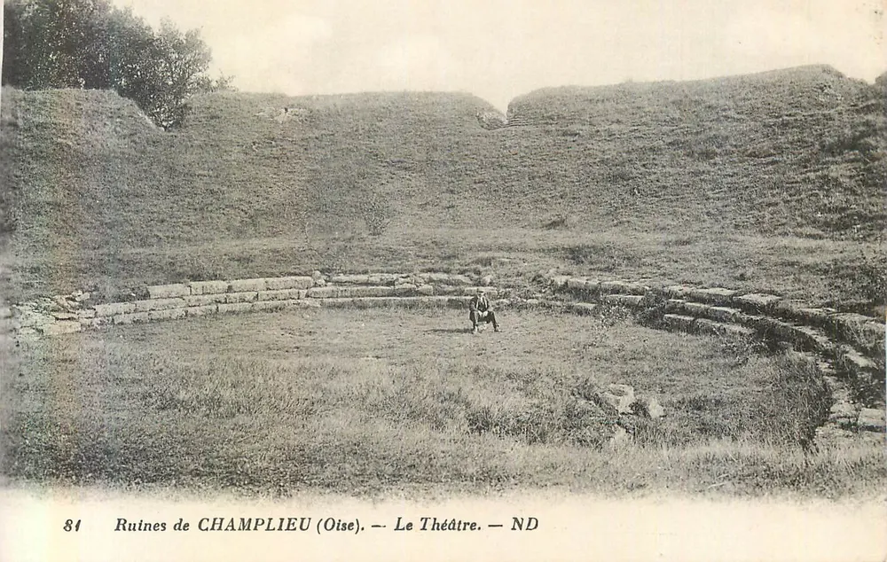 Ruínas de CHAMPLIEU (Oise) — O Teatro — ND - Frente
