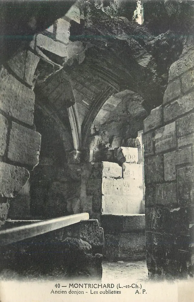 Montrichard (Loir-et-Cher) — Altes Schloss, Die Kerker — A.P. - Vorderseite
