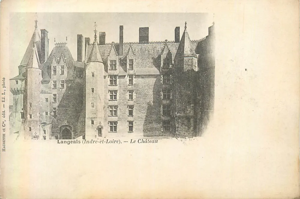 Langeais (Indre-et-Loire) — Le Château — Hachette et Cie, photo - Recto