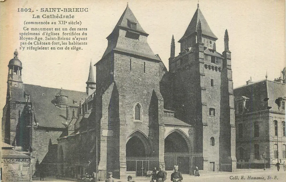 Saint-Brieuc — La Cathédrale (commencée au XIIe siècle) — Coll. E. Hamonic, St-B. - Recto