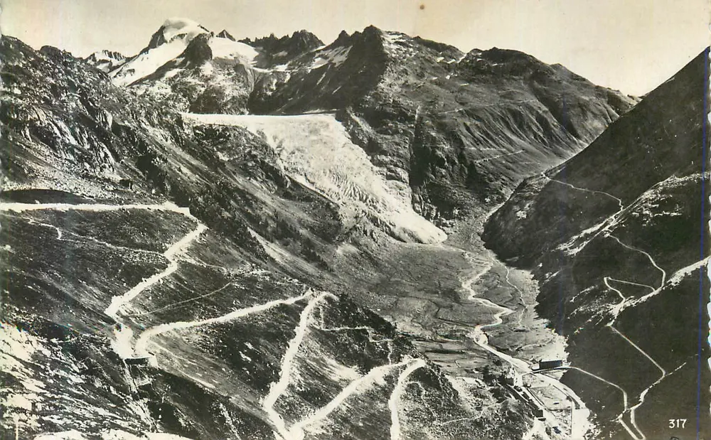 Grimsel und Furkastrasse — vista do glaciar e das montanhas nevadas — Photohaus O. Nikles, Interlaken, n° 317 - Frente