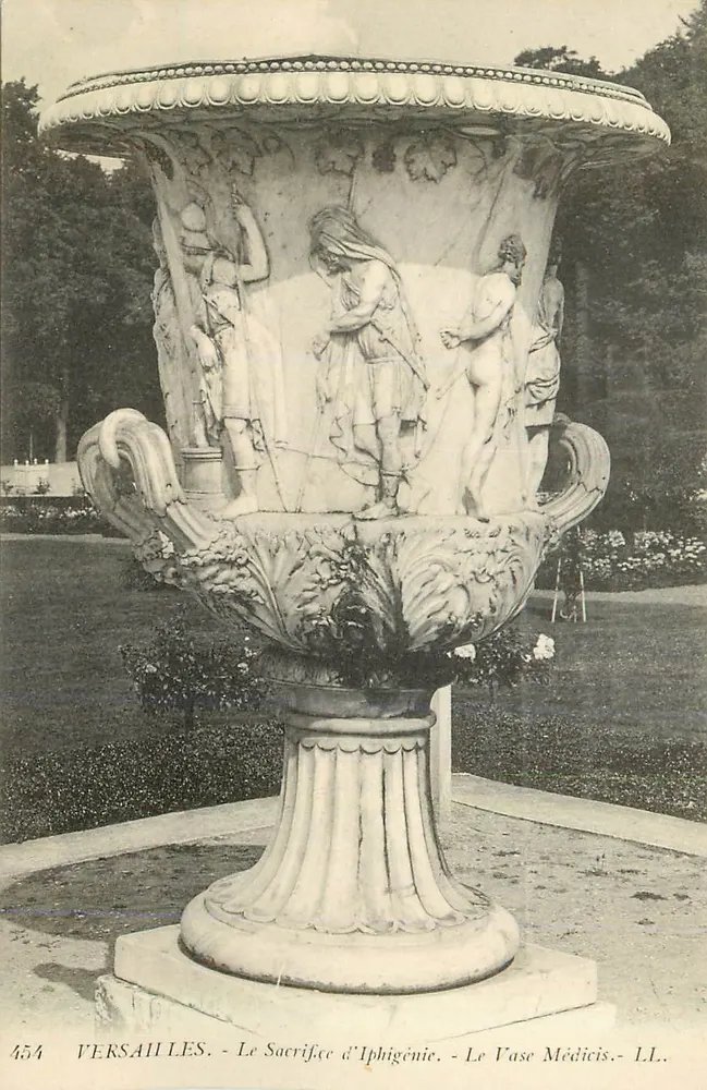 Versailles - Das Opfer Iphigenias - Der Medici-Vase - LL. - Vorderseite