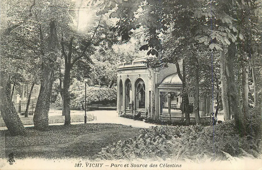 Vichy — Parque e Fonte dos Célestins — Biguin (Allier) - Frente