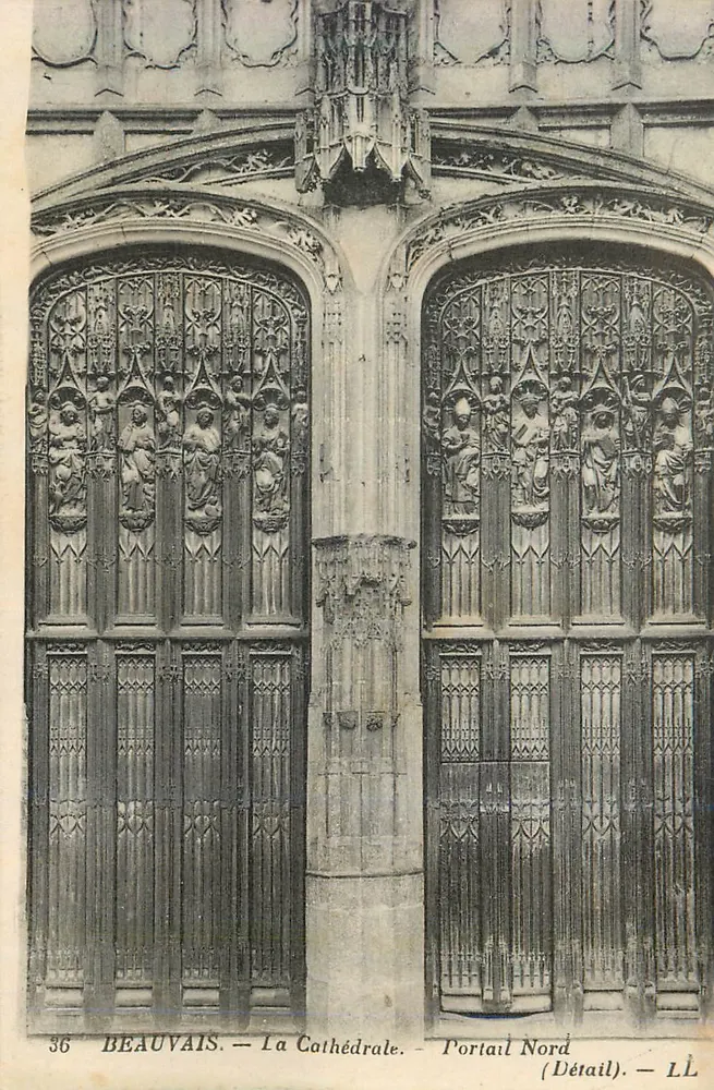 Beauvais — Die Kathedrale — Nordportal (Detail) — LL - Vorderseite