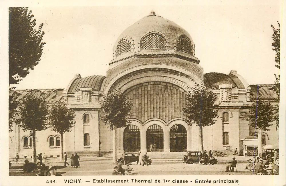 Vichy — Erstklassiges Thermalbad — Haupteingang - Vorderseite