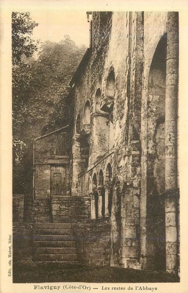 Flavigny (Côte-d'Or) — Os restos da Abadia — Éd. réd. Maret, Hôtel - Frente