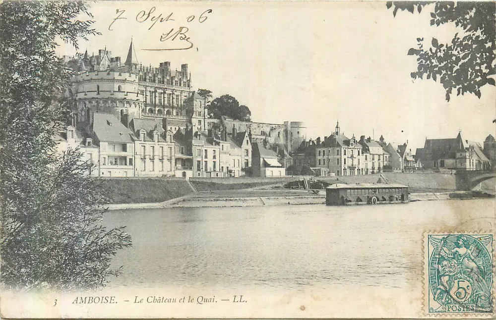 Amboise — Le Château et le Quai — LL. éditeur - Recto