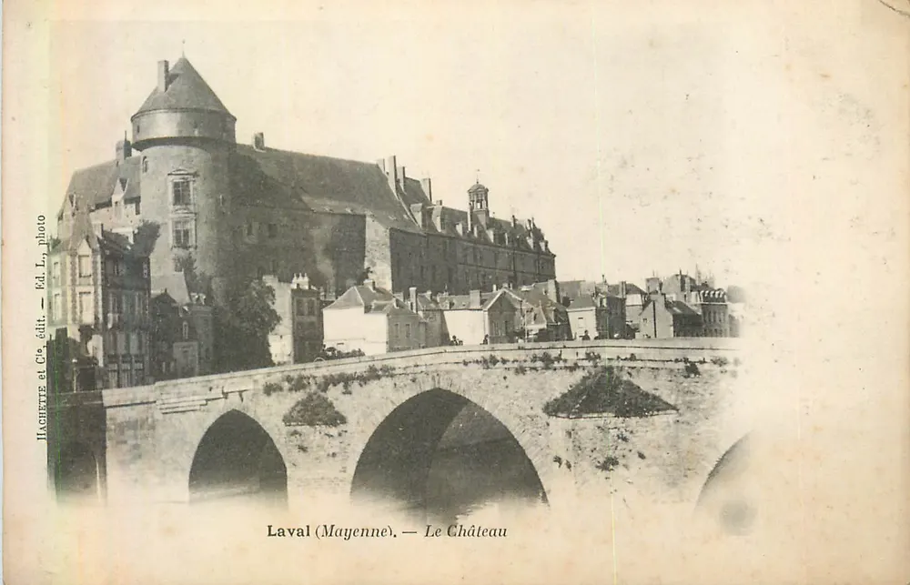 Laval (Mayenne) — O Castelo — Hachette et Cie, edição — Ed. L. foto - Frente