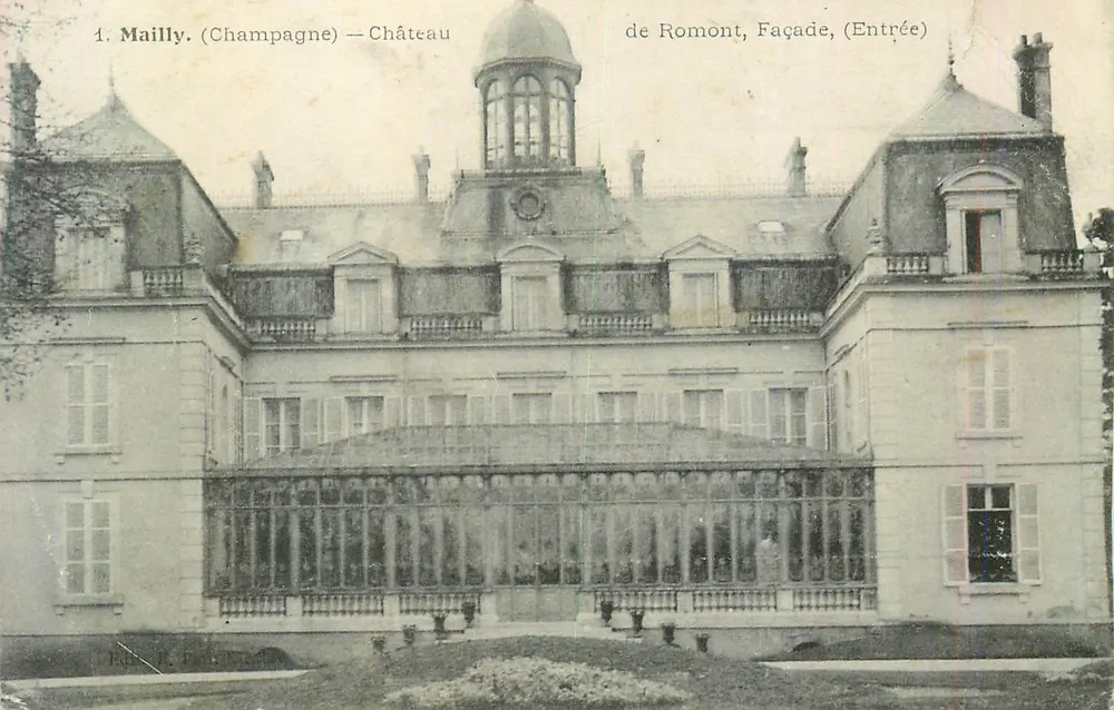 Mailly (Champagne) — Castelo de Romont, Fachada, Entrada - Frente