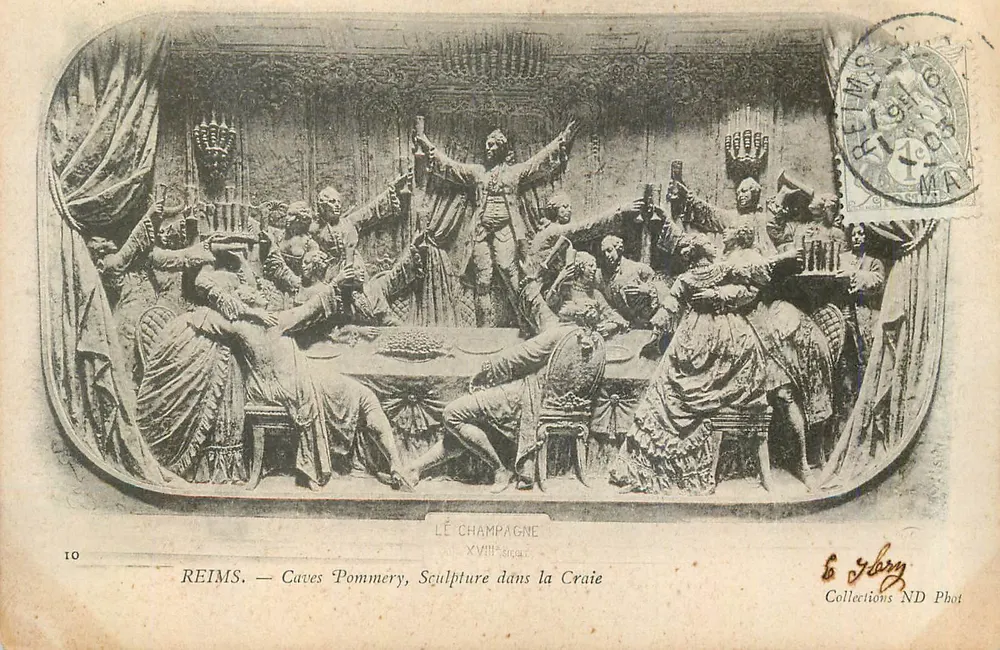 Reims — Caves Pommery, Skulptur aus Kalkstein - Vorderseite