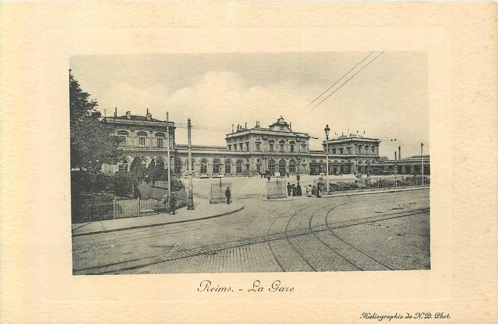 Reims - A Estação — Héliografia de N.D. Phot. - Frente