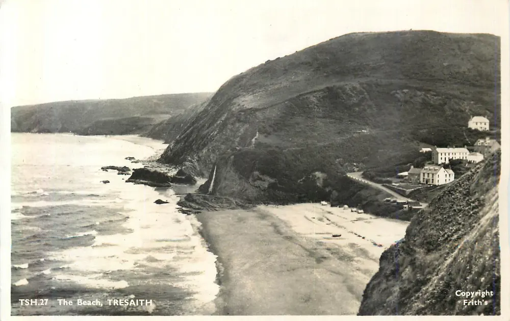 The Beach, TRESAITH — widok wybrzeża z falami i budynkami — Frith's, TSH.27 - Awers