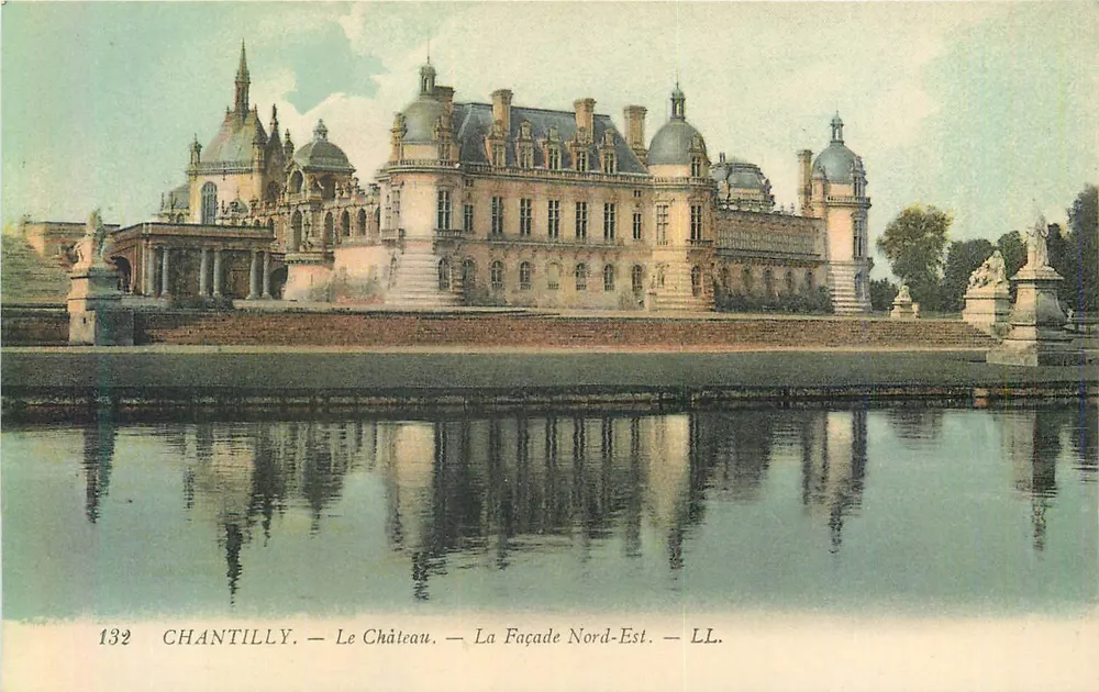 Chantilly — O Castelo — A Fachada Nordeste — LL. - Frente