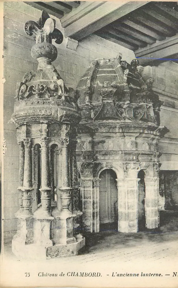 Castelo de CHAMBORD — A antiga lanterna — N° 75 - Frente