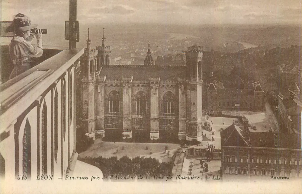 LYON — Panorama pris de l'Ascenseur de la Tour de Fourvière — Selecta - Recto