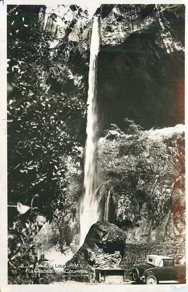A Cascata das Courmies — O Salto do Lobo (A.M.) — Les Éditions Mar - Frente