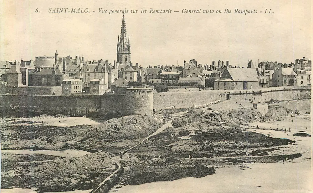 SAINT-MALO - Allgemeiner Blick auf die Mauern — LL. - Vorderseite