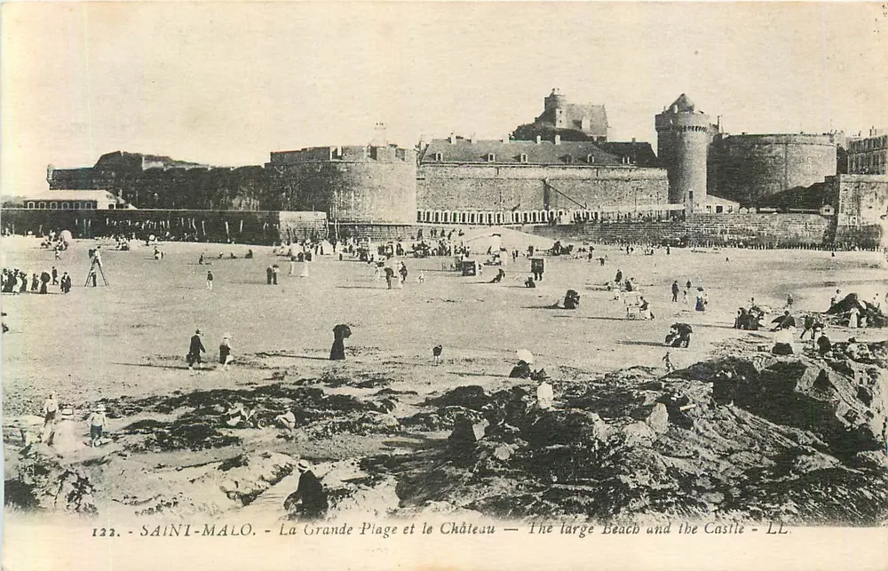 Saint-Malo — La Grande Plage et le Château — LL. — 123 - Recto