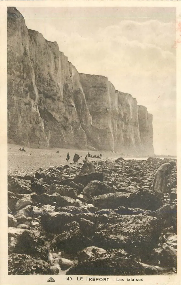 Le Tréport - As falésias — Bilhete postal antigo n°149 — editor Cie des Arts Photomécaniques, Strasbourg - Frente