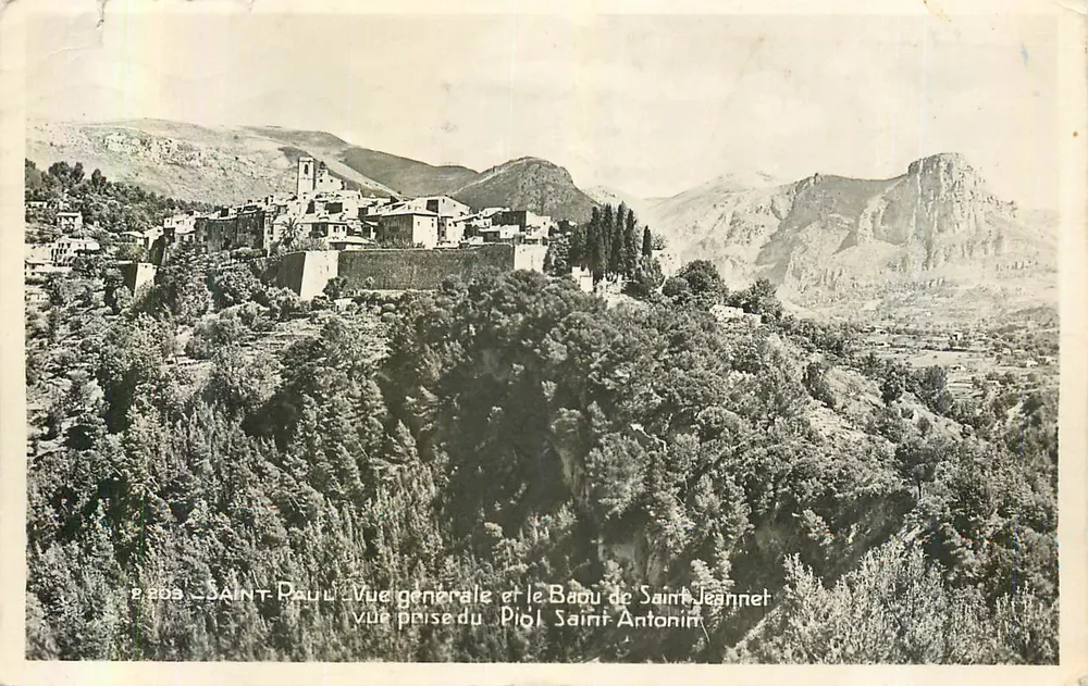 Saint-Paul - Vue générale et le Baou de Saint-Jeannet, vue prise du Piol Saint-Antonin — Édition « Le Cirque » - Recto